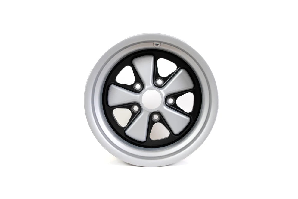 
                      
                        Callum Designs Carbon Wheel 9" x 15" (Unpainted Finish)
                      
                    